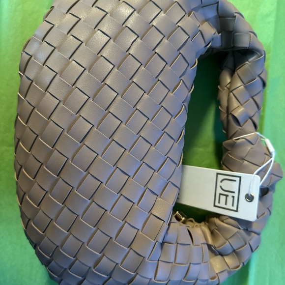 Urban Expressions Taupe Woven Bag - Picture 6 of 10